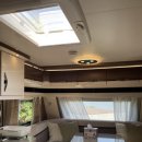 호수위의 하루 이미지