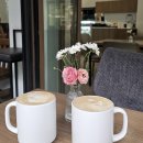 현대엘림 | 죽전카페거리 토텐카페 후기｜가을 감성 플라워카페에서 커피 리필까지