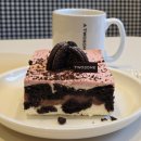 쿠케이크(Coo cake) | 투썸 떠먹는 초코 딸기 크런치 아박, 바삭했던 초코볼