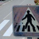 신호대기 횡단보도 이미지