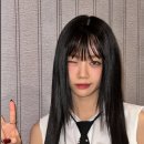 돋보이 개 | 사랑스러운 혜리 슬리브리스 화이트 셔츠 블랙 롱넥타이 블랙 스커트 펑크 스트랩 여자 벨트! 혜리룩...