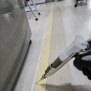 수레와바퀴 | 수원 권선구 바퀴벌레 퇴치, 낡은 알루미늄 샷시와 현관문 유입경로차단이 정답 (벌레자비 해충방역 후기)