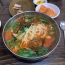 얼큰칼국수 이미지