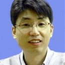 고봉준 서평 / &amp;#34;당신’이라는 타자 - 박승민, 『지붕의 등뼈』 이미지