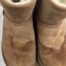 더 세탁 | 어그(UGG) 물자국, 집에서 생긴 흔적 그대로 두면 더 번집니다｜어그 전체 세탁 후기