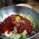 여왕밀면 이미지