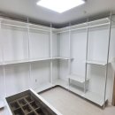 김해북부두산위브 | 김해 북부 두산위브 시스템 행거 아일랜드장으로 완성한 겨울맞이 드레스룸