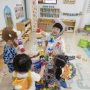 6월17일 화요일 잎새반1,2 동화&#39;앵무새의 인사&#34;/블록으로 동물병원을 만들어요/아픈동물을 치료하며 &#39;동물 농장&#39; 노래 불러요🍀 이미지