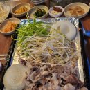 뚠뚠돼지김치찌개 이미지