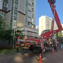 309동 3문 계단창문.샷시. 실리콘작업 입니다. (신우코킹) 이미지