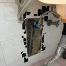 장안흰돌마을 | 세면대 하단 깨진 벽타일 2장 깔끔하게 복원, 타일복원 전문