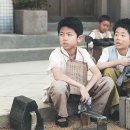 피난을 떠나는 가족 이미지