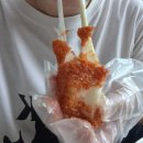 (주)이삭푸드 - 서구 | 메가커피 신메뉴 푸드 와앙 핫 치즈스틱 & 딥 치즈가 늘어날 때 뒤돌아 보지 마십시오