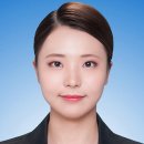 감독이 타월로 감싸자 질색한 女선수… 마라톤 감독 해명은? 이미지