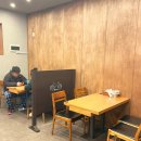 오븐에 구운 황금닭 이미지