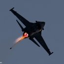 F16 이미지