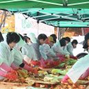 예산여성농업인센터 | 올해도 뜨겁게 버무려진 나눔의 마음… 예산농협 여성농업인센터 ‘2025 사랑의 김장나누기’