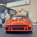 [가격협의] 1/18 EXOTO Porsche 934 RSR Jagermeister #24 (우측사이드미러 탈거) 이미지