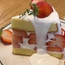 하늘에너지(주) 평화주유소 | 수원 행궁동 콜링우드 내돈내산 딸기케이크 소금빵 맛집 솔직후기