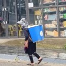 베트남 SAPA의 화려한 거리 모습과 공사장 모습 이미지