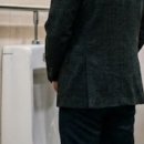 하루 3만보씩 걸은 50대 관광객, 소변에 피가…7㎝ 혈전이 방광 막았다 이미지
