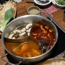 훠궈야에이케이플라자 | 수원역 훠궈 맛집 훠궈야 AK플라자수원점 우삼겹세트 후기 (홍탕 • 토마토탕 • 버섯탕)