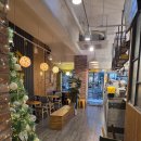 의료원 앞 (옥외1) | [성남 첫눈❄️] 메가커피 성남의료원점 '삼색 프라페' &amp; '오트밀 핫초코' 솔직후기 (ft. 라면땅)