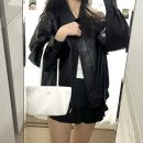 클로(CLO.) | [review] 미닛뮤트 minitmute 클로숄더 CLO SHOULDER 페탈화이트 후기/ 수납, 코디, 추천