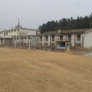 교도소 햇볕 잘 들고 하루 2500칼로리 이상 1식3찬 이미지