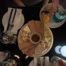 용산-386 | 한남동 칵테일 바 <푸시풋살룬> 후기_라자냐, 치즈파티, 카프리, 선셋오렌지