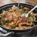 단골식육식당 | 수원 매탄동 경상도식 돼지찌개 맛집 🍲 와촌식육식당 후기