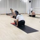 밴드 테라피 요가 이미지