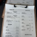 카페청굴물 | [제주 동쪽 여행] 김녕 '카페 청굴물' 솔직 후기: 뷰값 제대로 하는 오션뷰 명당 (ft. 가격, 물때 꿀팁)