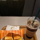알로하 토스트랑 커피랑