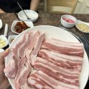 정육점 - 완주군 둔산1로 130 | 정육점