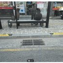 맥도날드 앞 버스정류소 이미지