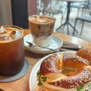 증산중학교 | 불광천 카페 펀스터 | 주차 가능 대형카페에 로스팅도 빵도 직접!