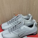 새로산 운동화 | 나이키 샥스 Z 메탈릭실버 HQ7540-001 235 사이즈 후기