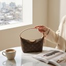 안경천사탄방점 | 무심한 듯 세련되게, 루이비통 포쉐트 힐스가 제안하는 2026 데일리 숄더백 코디