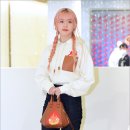 금빛헤어 이미지