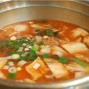 푸짐한김치찌개 이미지