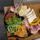 돌판삼겹살 - 안산시 상록구 부곡로 154 | 돌판삼겹살