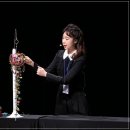 꽃과 식물로 정원가꾸기 이미지