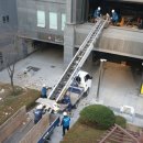 하단동1004 | 부산 사하구 하단동 및 당리동 상가 철거: 낡은 건물 주방 시설과 가벽 철거 현장 기록