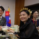 김밥 건넨 대사, 아세안 7억명 향한 '한식 외교' 나섰다 이미지