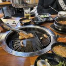 골목 돼지 이미지