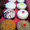 sprinkles cupcakes 스프링클스 컵케이크 이미지