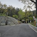 현충공원 화장실 이미지