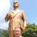 韓美 최고사령관 69년 만에 재회시킨… 보수 우파의 ‘키다리 아저씨’ 이미지