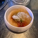 기쁨온누리약국 - 양천구 중앙로 265 | [광주 동명동 맛집] 숯불 향에 마늘 소스까지 완벽한 인생 족발! '장족의 발족' 참숯 마늘 반반 솔직후기